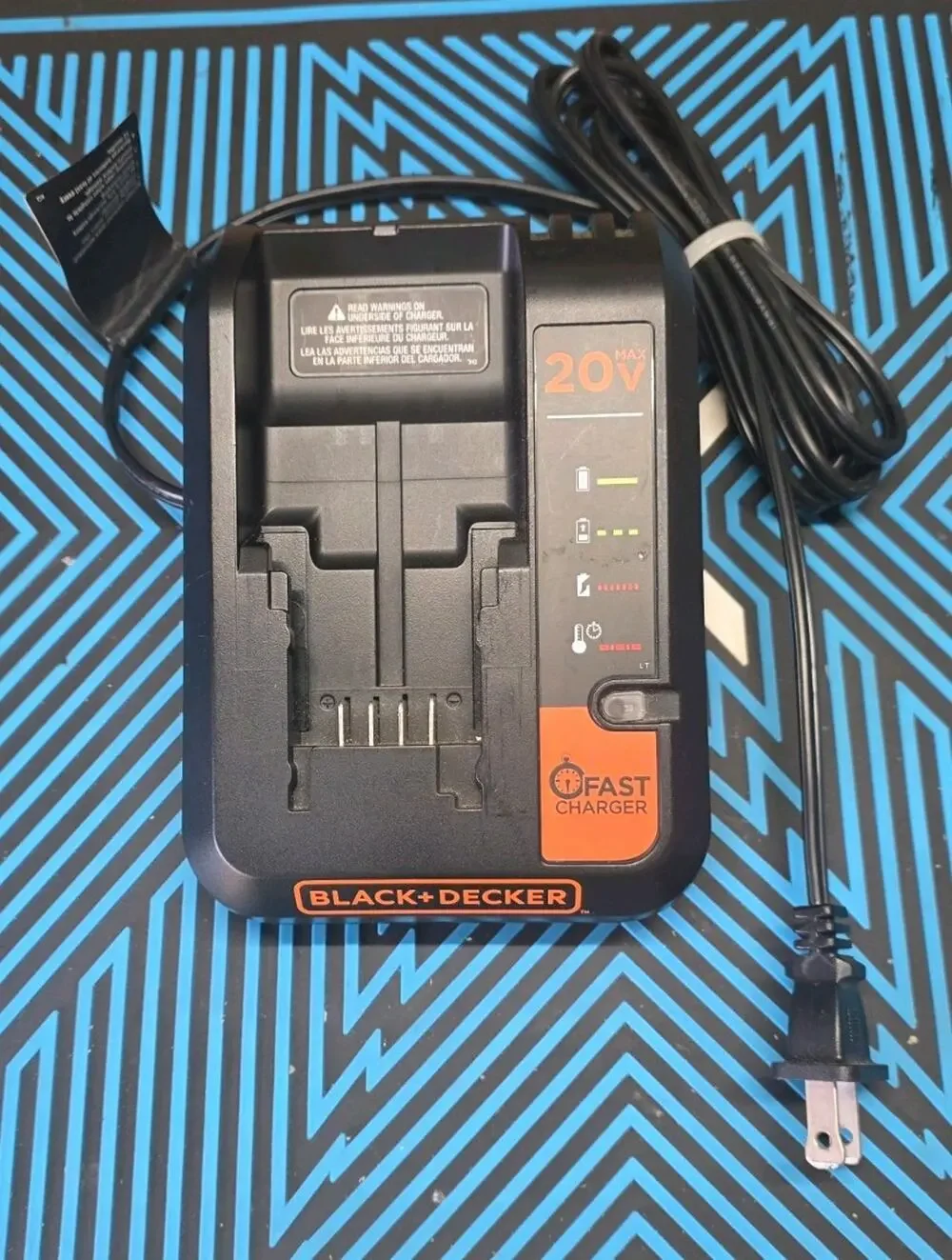 Black and Decker 20V Max Lithium-Ion Battery Charger BDCA202